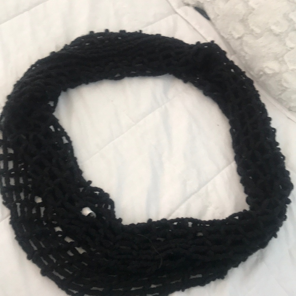 Infinity scarf